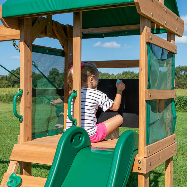 Provide hours of entertainment with 2 belt swings, an upper fort, and a chalk board.