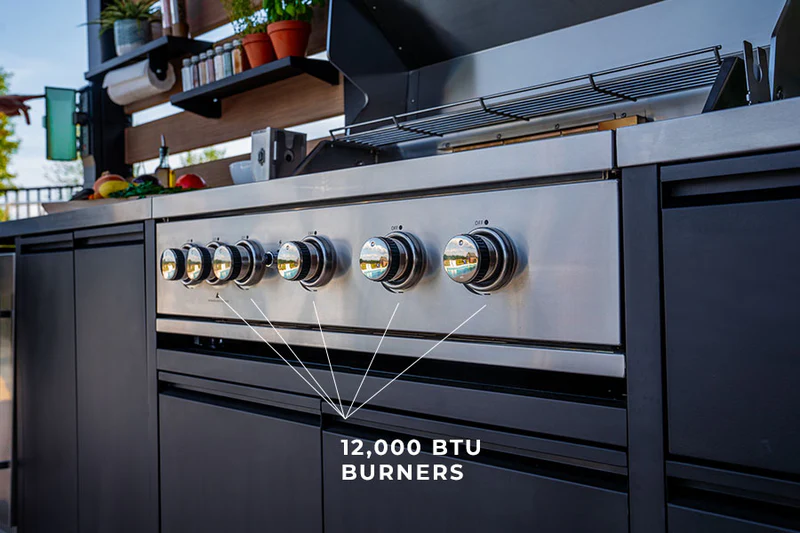 Four tube burners and one searing burner, each 12,000 BTU.
