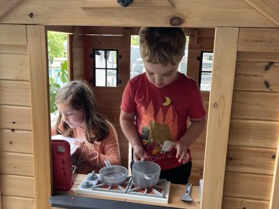 Review of Backyard Discovery Sweetwater Playhouse by Paris